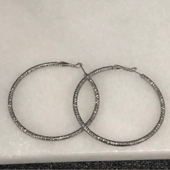 Vintage Silver Hoop Earrings - Classic Design, Great Condition - Picture 2 of 3